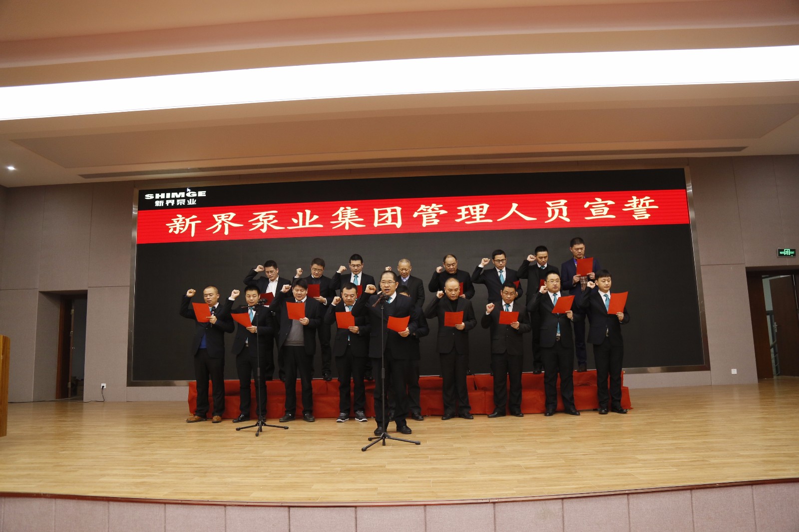 15209021058545686E5D.jpg _MG_1374.jpg